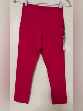 NWT ZYIA Active Party Pink Pocket Light n Tight Hi-Rise Capri 20”